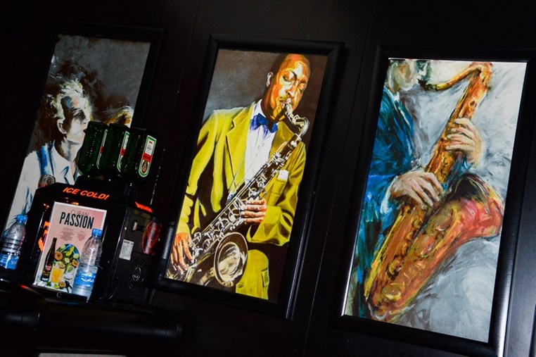 Happy Hour at Jazz Bar